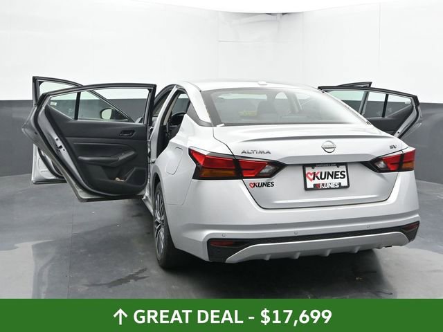 Used 2024 Nissan Altima 2.5 SV image 57