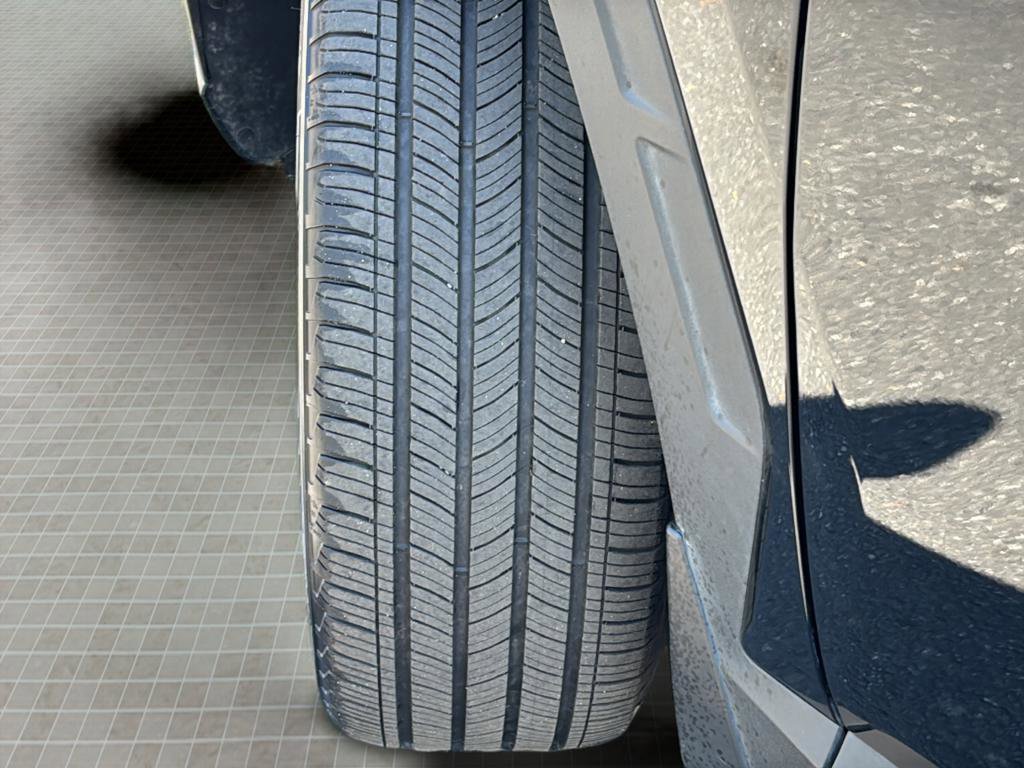 Certified 2025 Hyundai Tucson Limited image 11