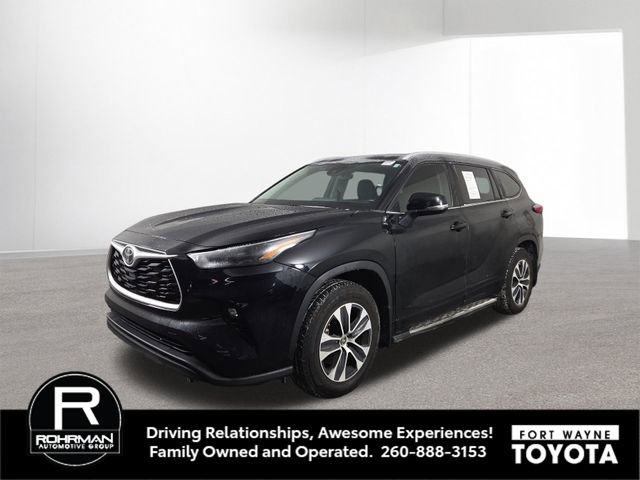 Used 2022 Toyota Highlander XLE