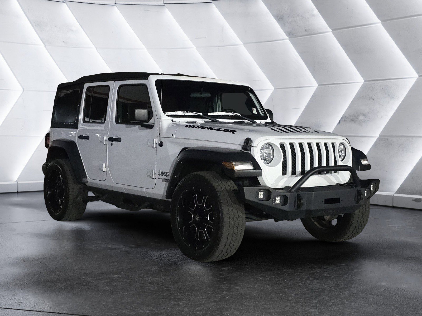 Used 2018 Jeep Wrangler Unlimited Sport image 1