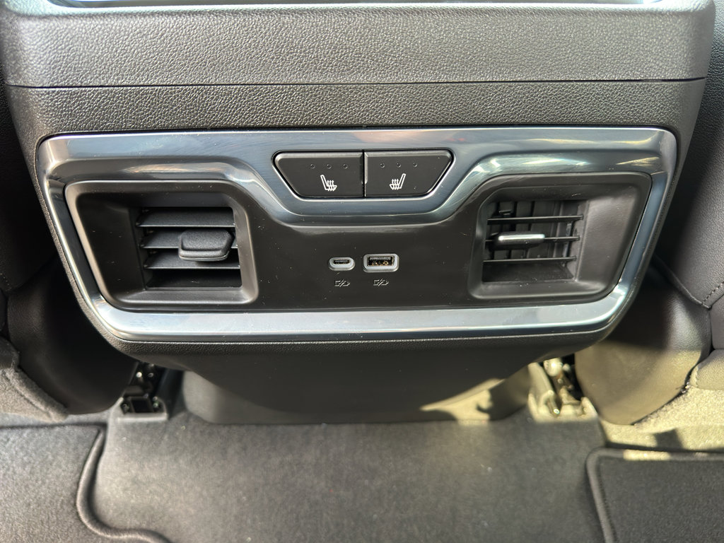 New 2025 GMC Sierra 3500 SLT w/ SLT Premium Package image 29