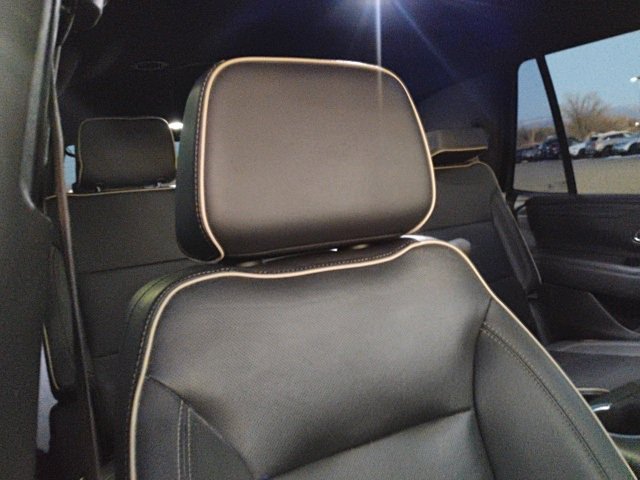 Used 2022 GMC Yukon SLT w/ SLT Luxury Package image 14