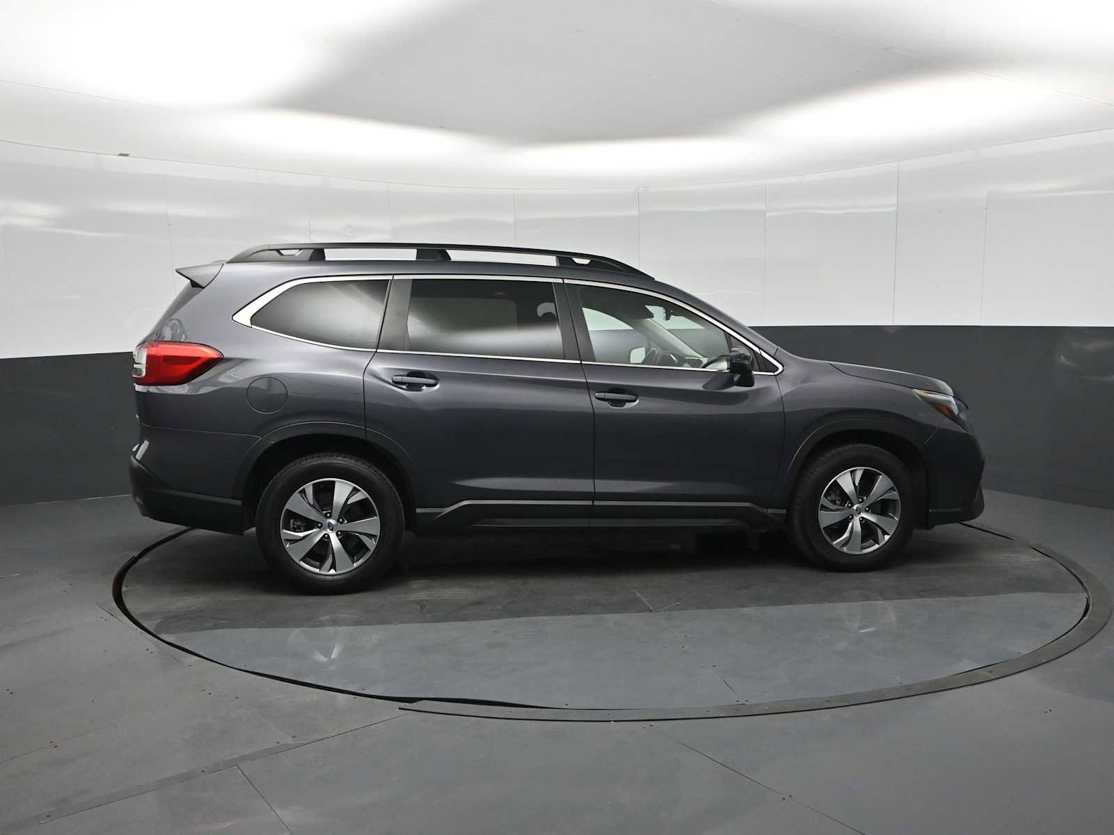 Used 2023 Subaru Ascent Premium w/ Convenience Package image 9