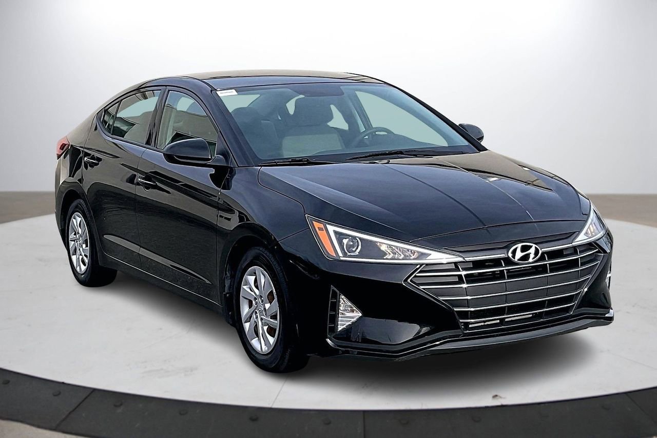 Used 2019 Hyundai Elantra SE image 2