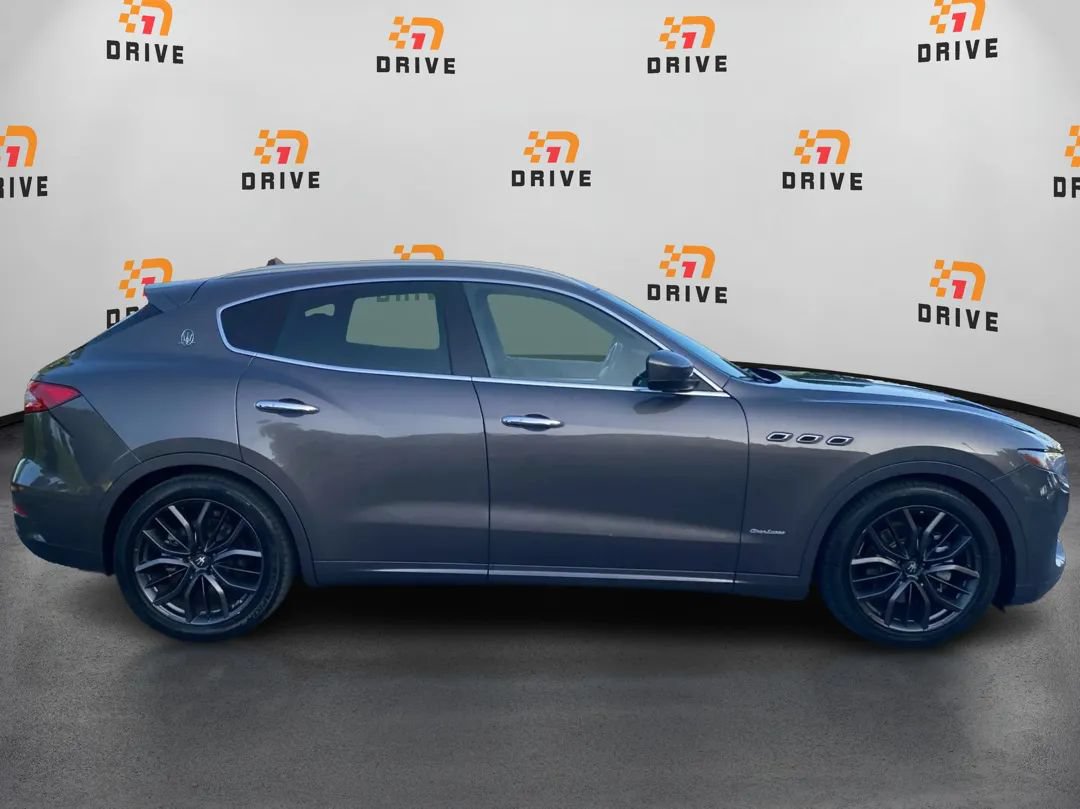 Used 2019 Maserati Levante GranLusso AWD/4WD image 4