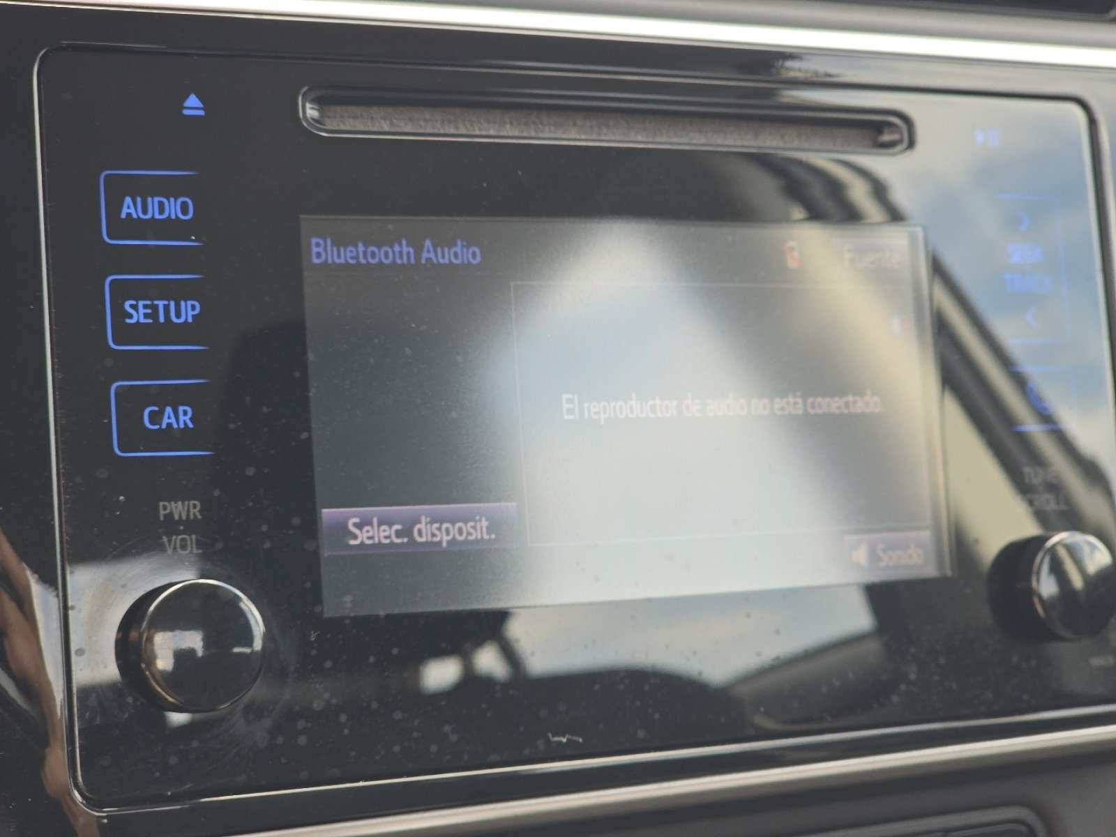 Used 2017 Toyota Corolla LE w/ Carpet Mat Package (TMS) FWD image 29