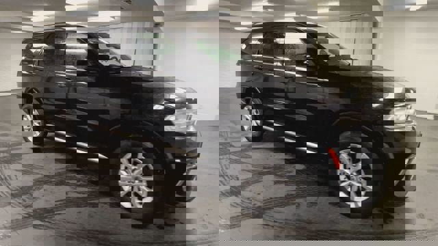 Used 2021 Dodge Durango SXT image 2