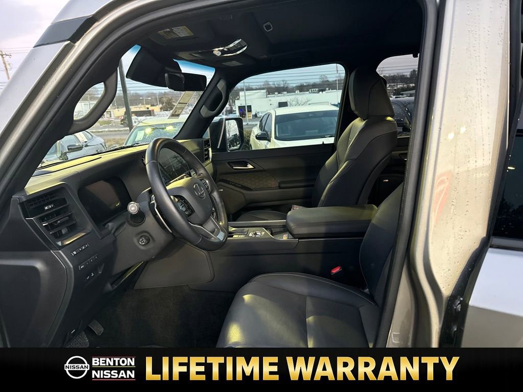 Used 2024 Lexus GX 550 w/ Accessory Package (2T) image 10