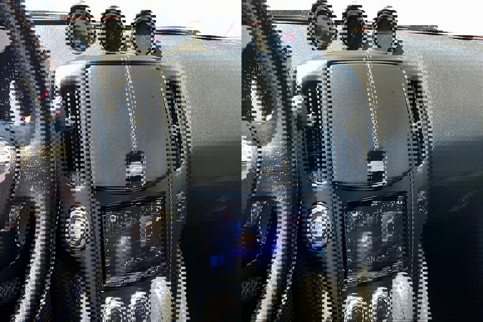 Used 2014 Nissan 370Z Coupe image 5