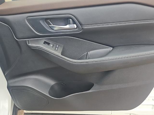 Certified 2023 Nissan Rogue SV w/ SV Premium B Package image 27