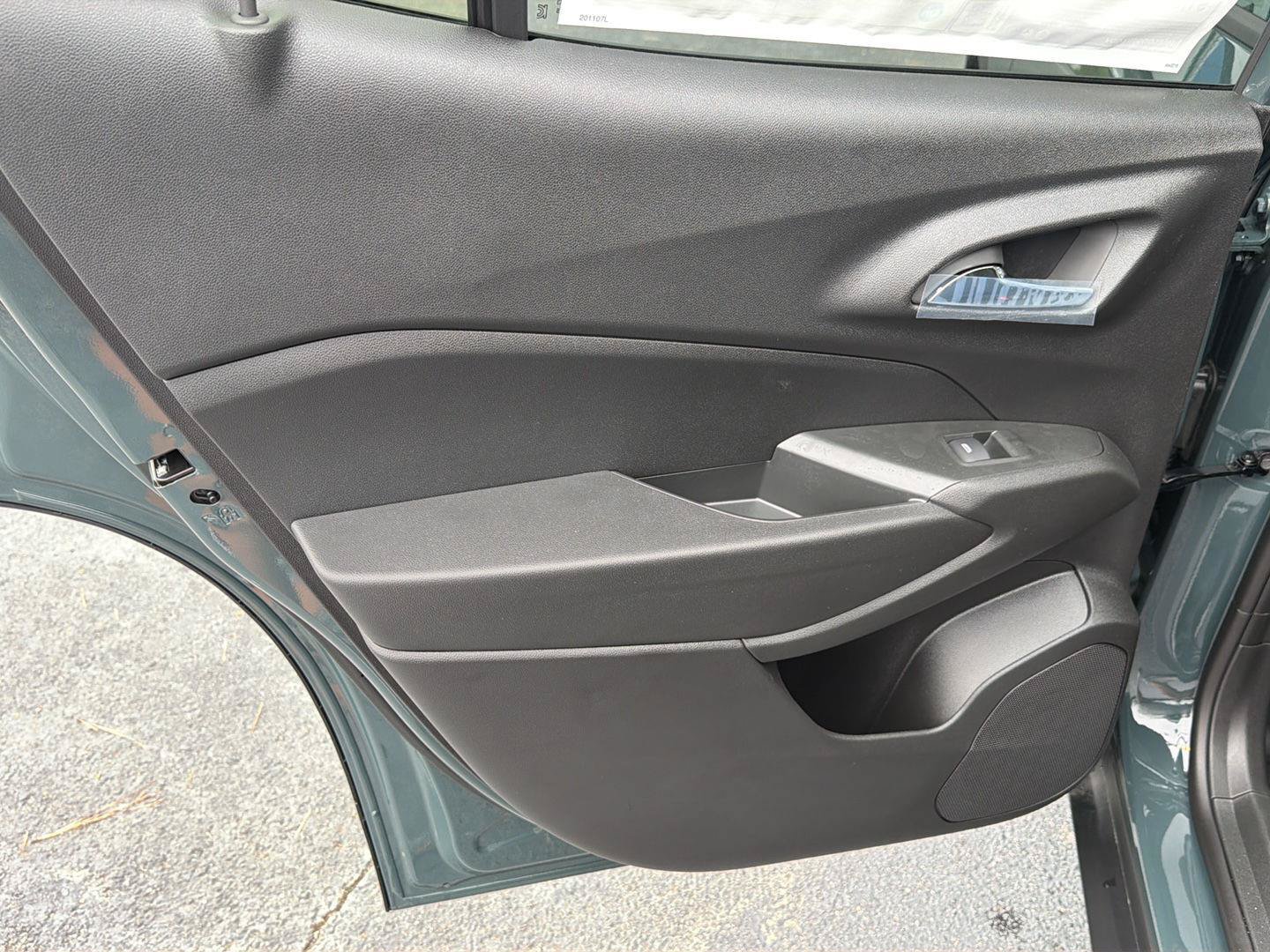 New 2026 Chevrolet Trax LT w/ Midnight Edition FWD image 17