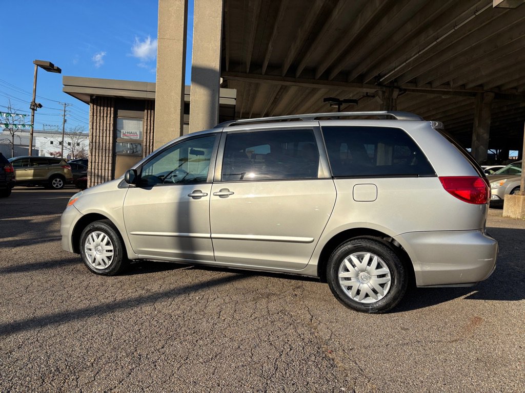 Used 2006 Toyota Sienna CE