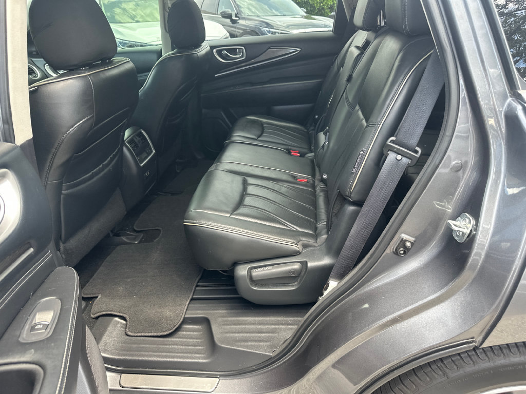 Used 2020 INFINITI QX60 Luxe w/ Essential Package FWD image 17