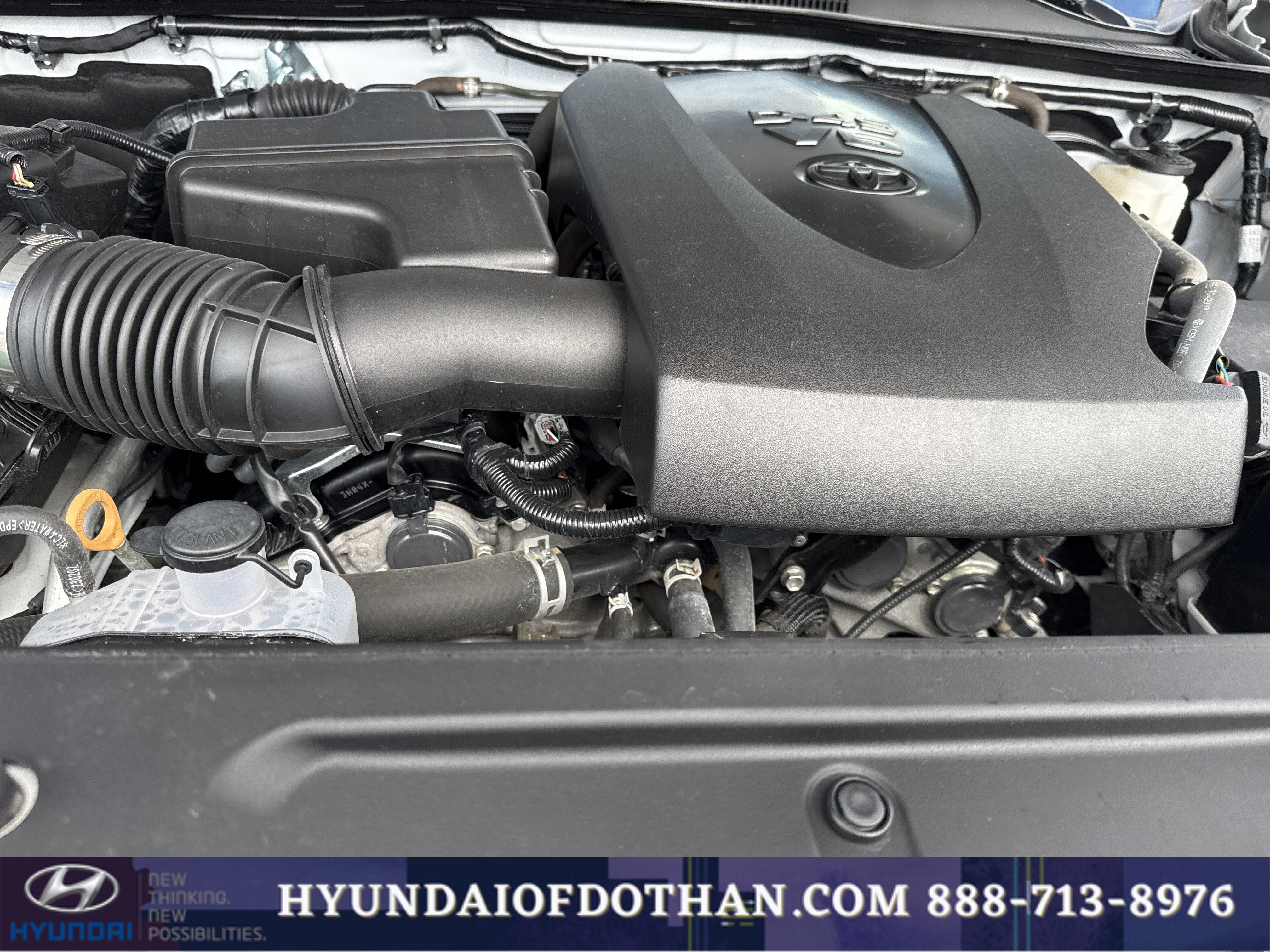 Used 2023 Toyota Tacoma SR5 w/ Technology Package AWD/4WD image 17