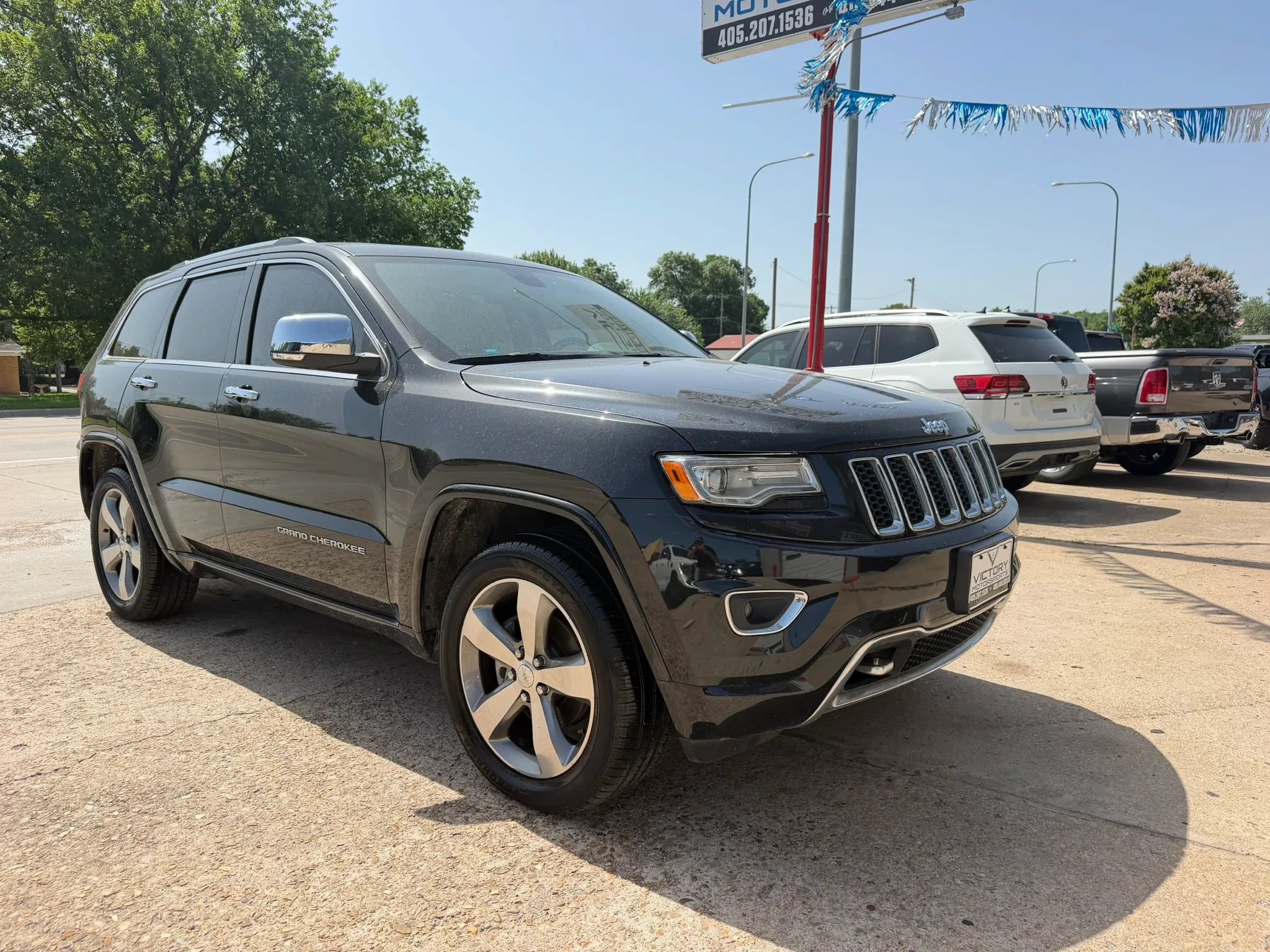 Used 2014 Jeep Grand Cherokee Overland AWD/4WD image 2