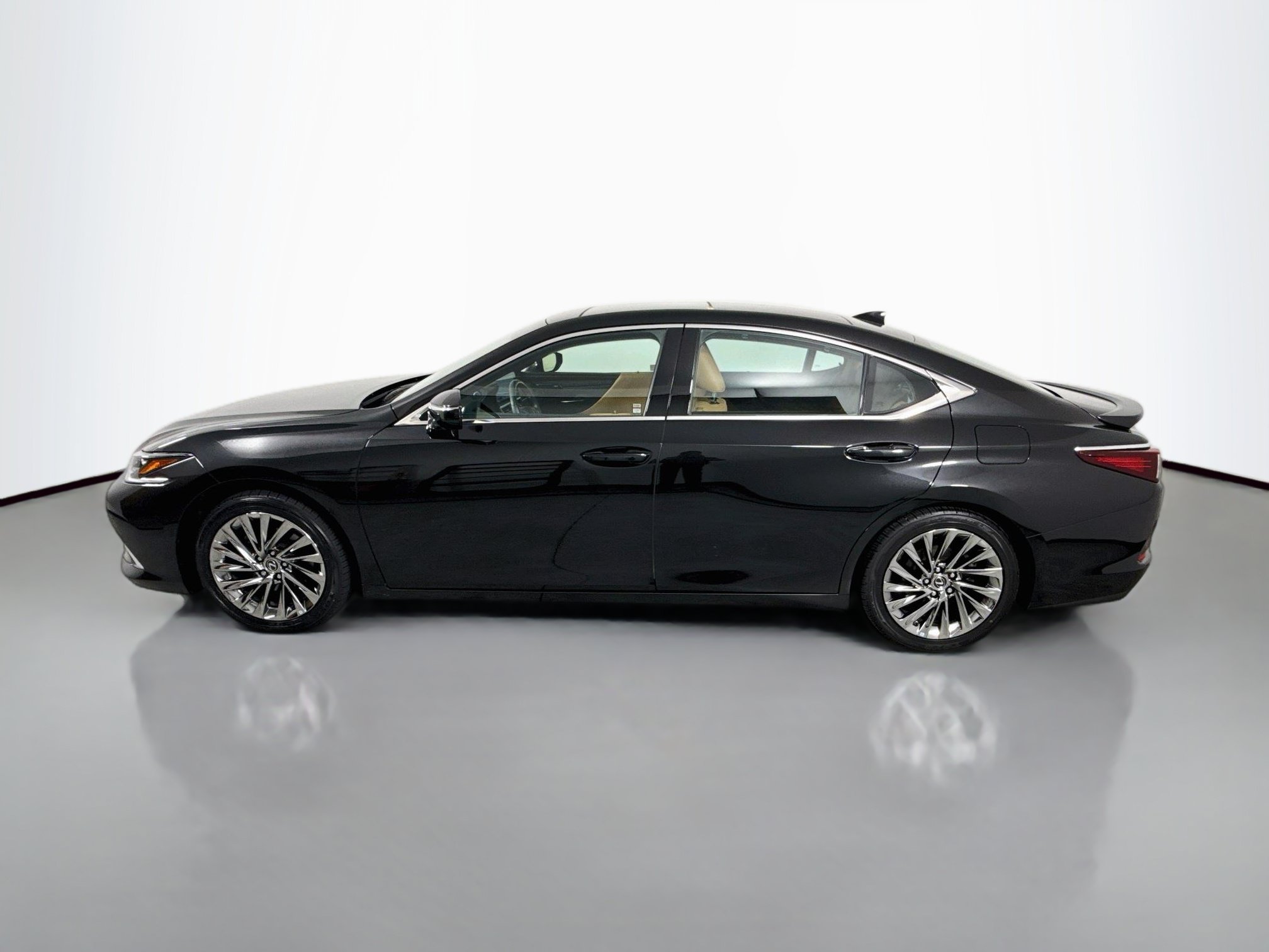 Used 2024 Lexus ES 350 Ultra Luxury w/ Accessory Package (Z2) FWD image 4