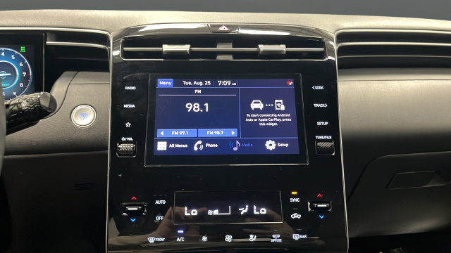 Used 2022 Hyundai Santa Cruz SEL Premium AWD/4WD image 14