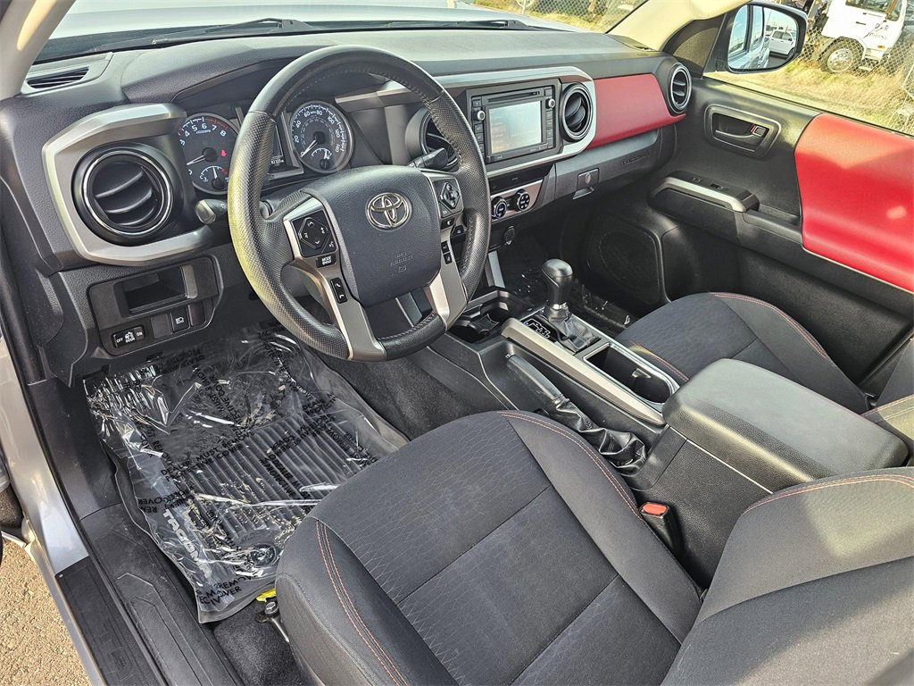 Used 2018 Toyota Tacoma SR5 image 2