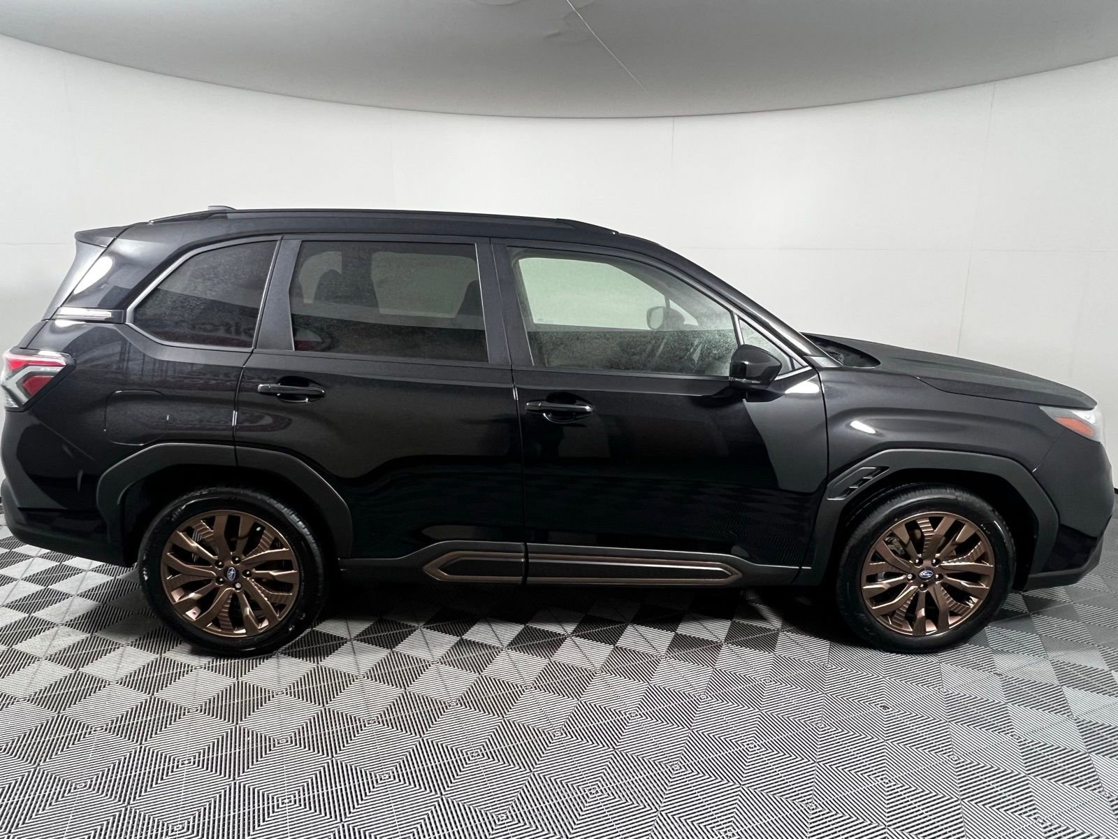 Used 2025 Subaru Forester Sport w/ Popular Package #2 image 4