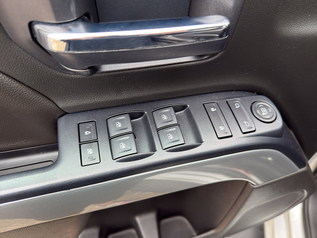 Used 2018 Chevrolet Silverado 1500 LT w/ All Star Edition image 13