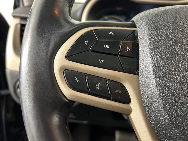 Used 2018 Jeep Cherokee Limited AWD/4WD image 25