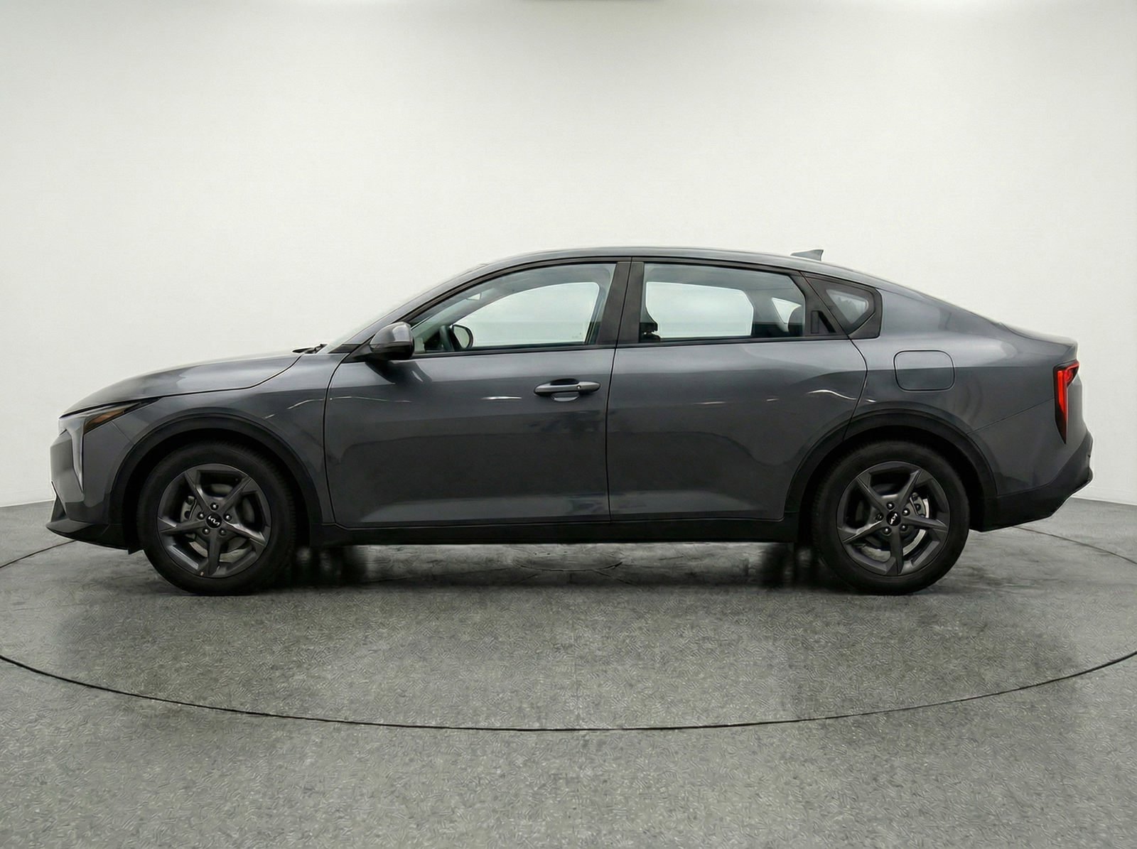 Used 2025 Kia K4 FWD image 4