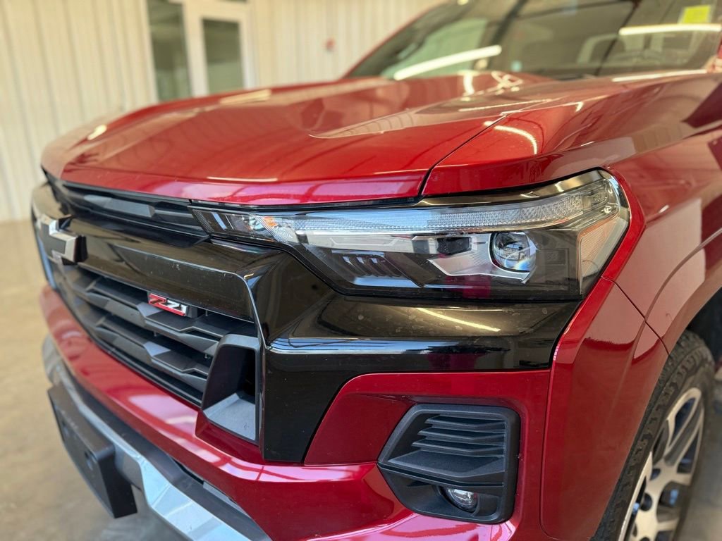 Used 2024 Chevrolet Colorado Z71 w/ Z71 Convenience Package 2 image 9
