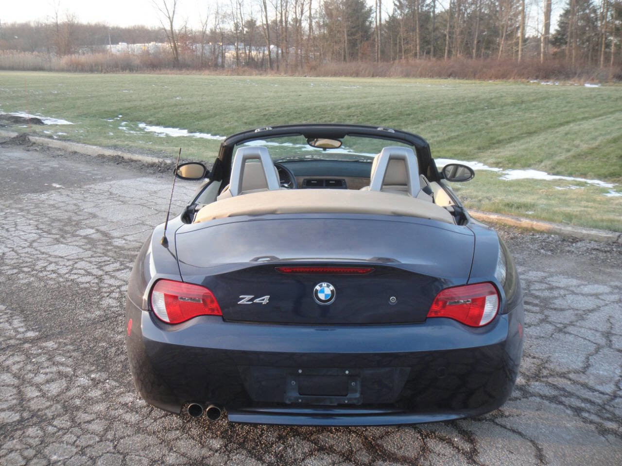 Used 2006 BMW Z4 3.0i image 6