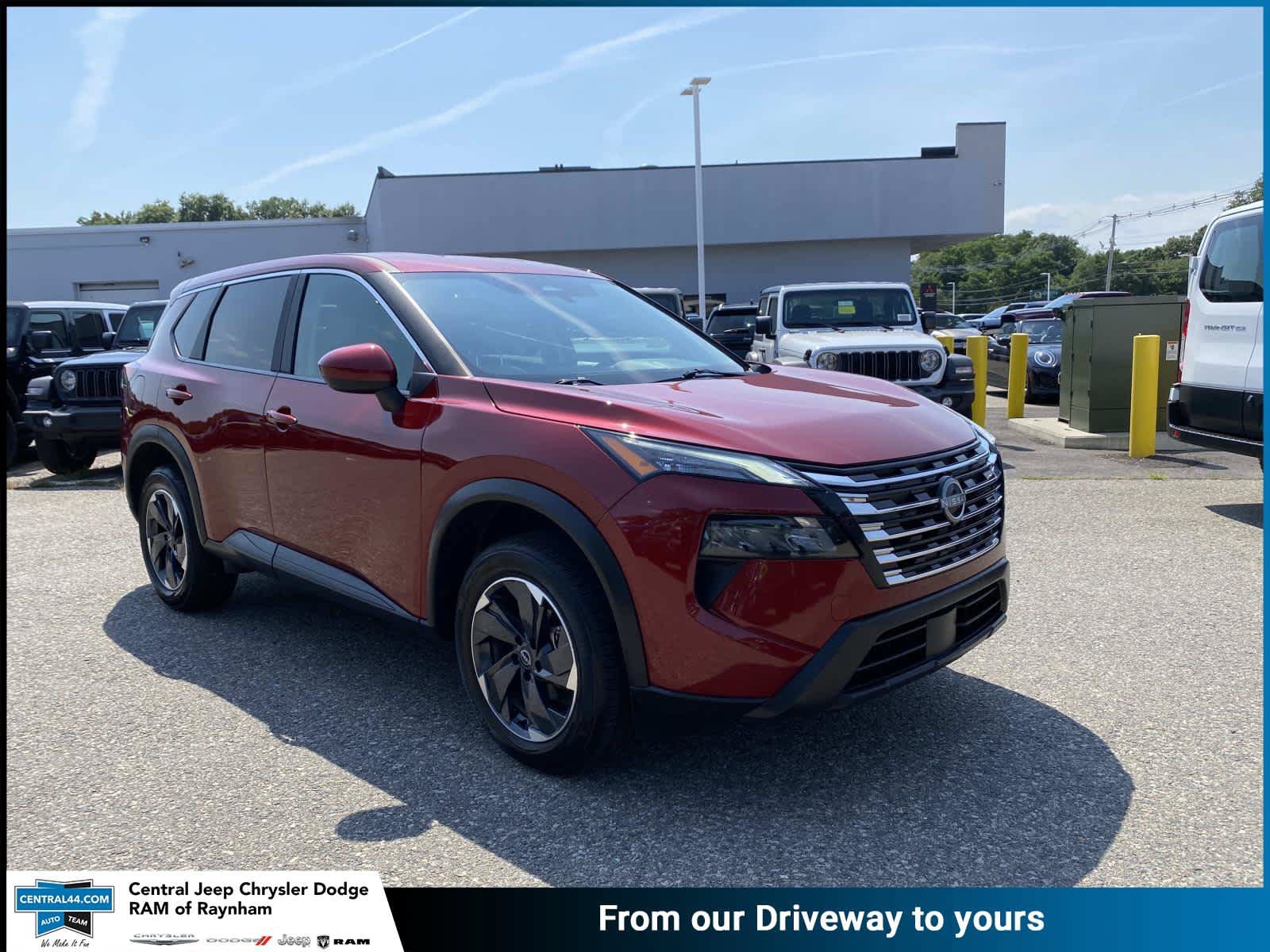 Used 2025 Nissan Rogue SV