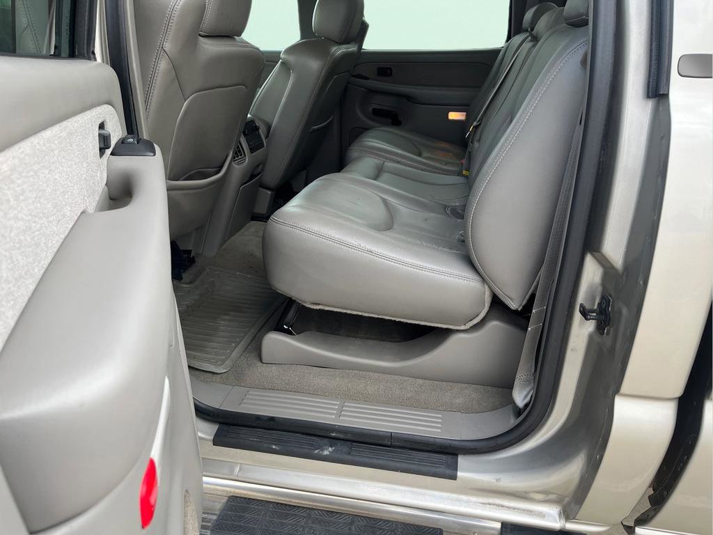 Used 2003 Chevrolet Silverado 2500 LT image 14