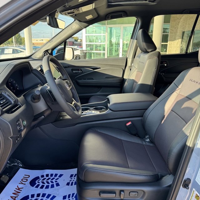 New 2026 Honda Ridgeline Black Edition image 10