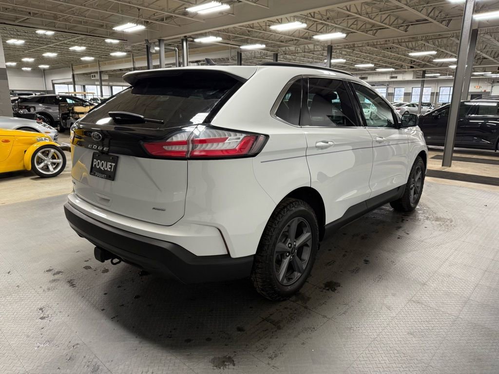 Used 2022 Ford Edge SEL w/ Sport Appearance Package AWD/4WD image 4