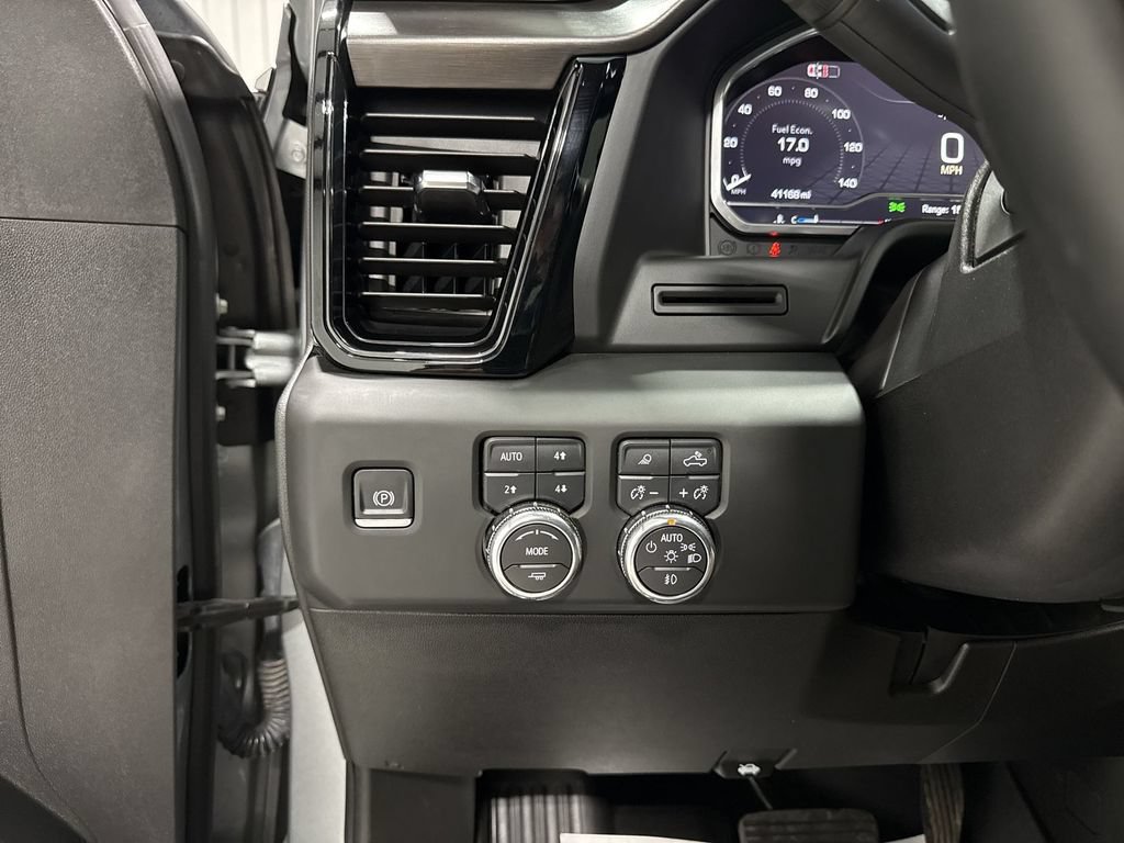 Used 2025 GMC Sierra 2500 AT4 AWD/4WD image 18