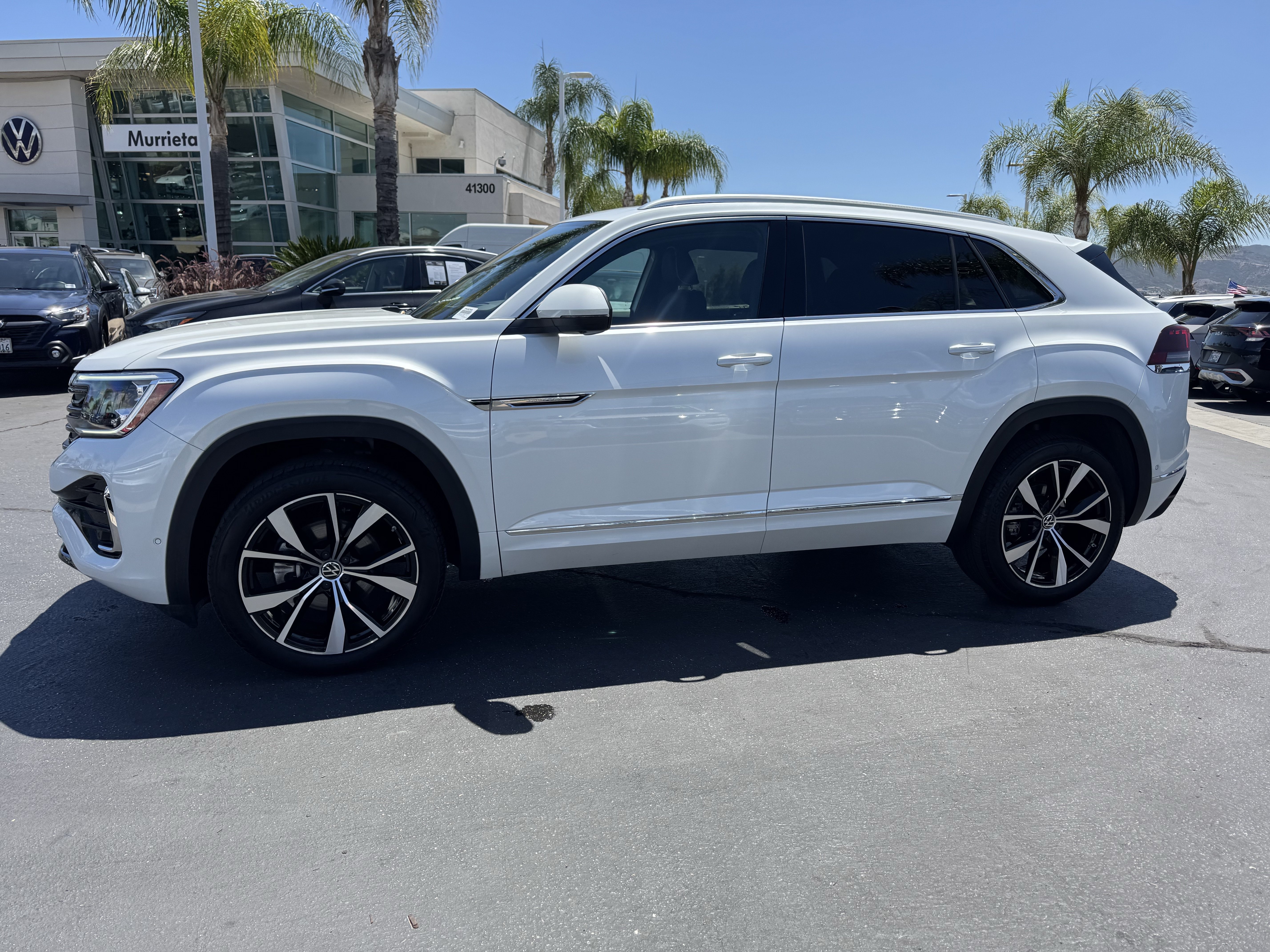 Certified 2026 Volkswagen Atlas Cross Sport SEL Premium R-Line AWD/4WD image 6