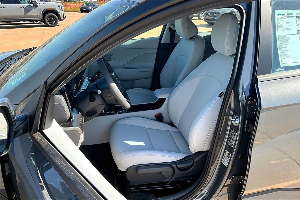 Used 2025 Hyundai Kona SE image 20