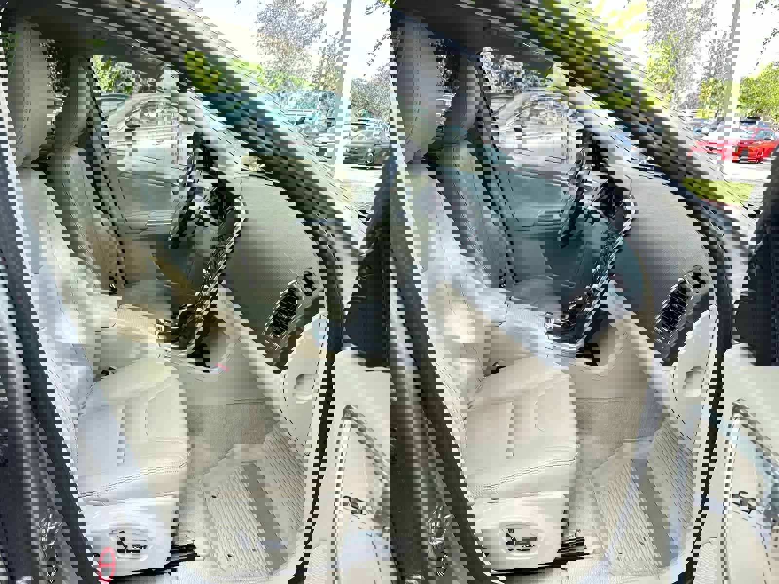 Used 2016 Volvo XC60 T6 FWD image 17