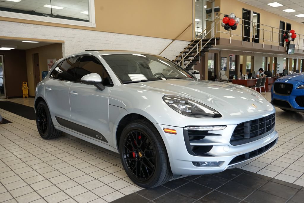 Used 2018 Porsche Macan GTS w/ Premium Package Plus AWD/4WD image 19
