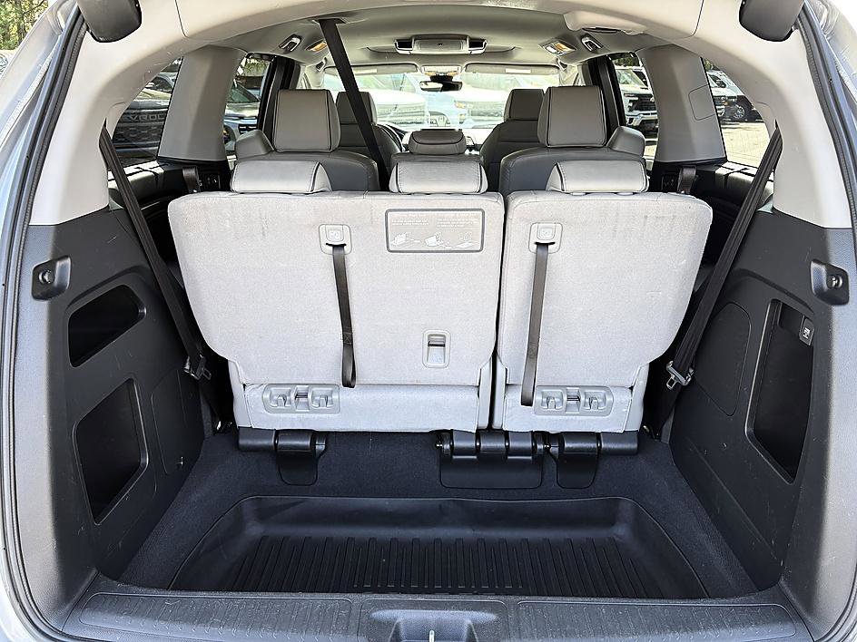 Used 2022 Honda Odyssey Elite image 11