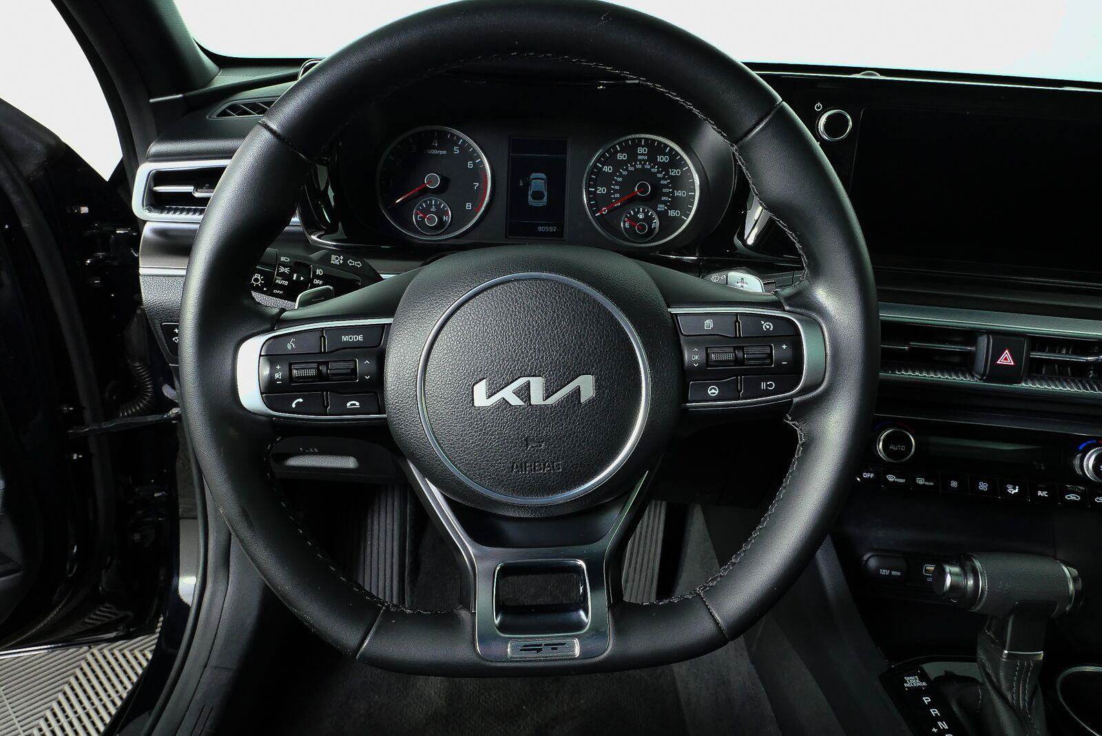 Used 2023 Kia K5 GT FWD image 9