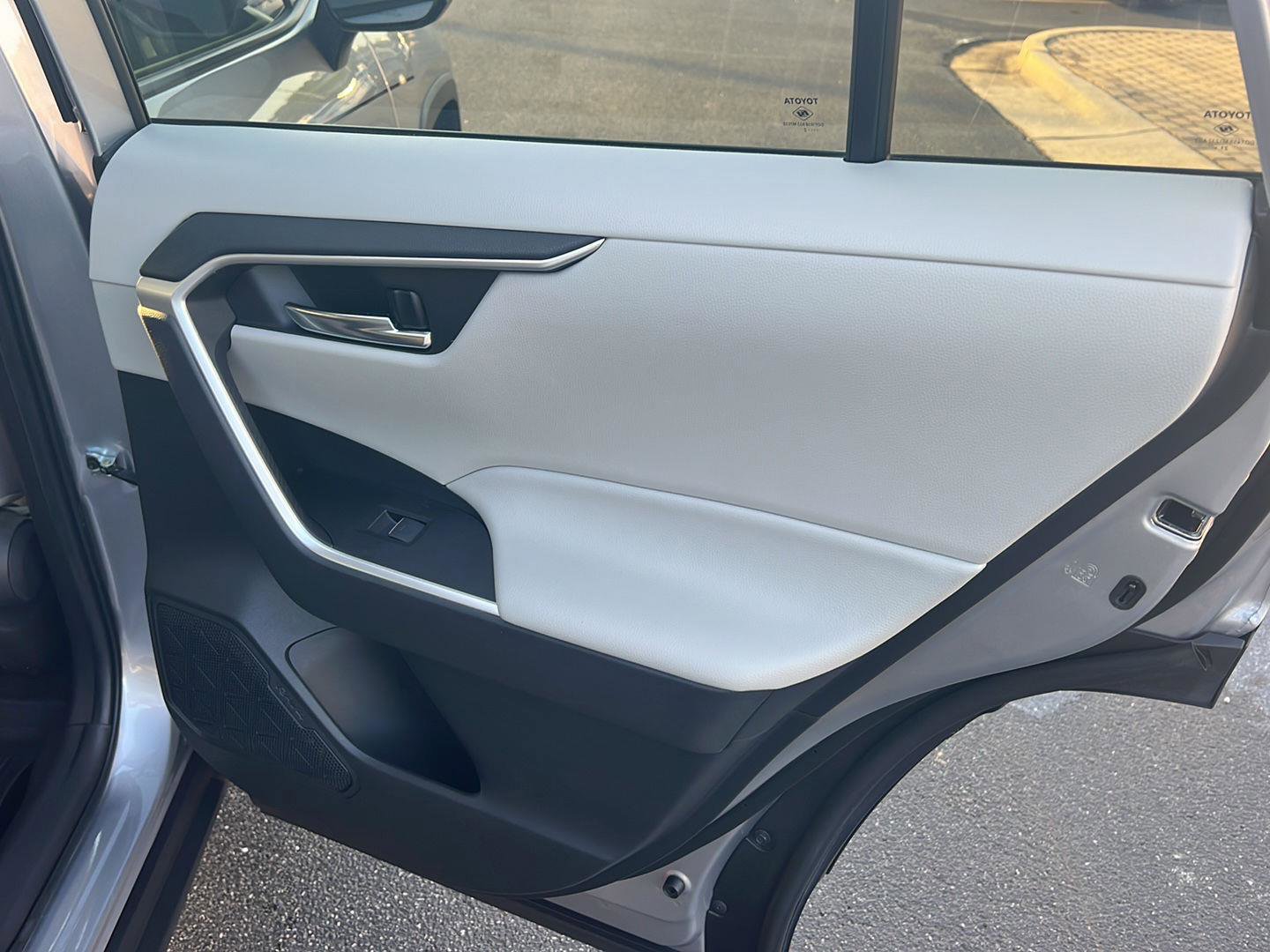 Certified 2022 Toyota RAV4 XLE image 14