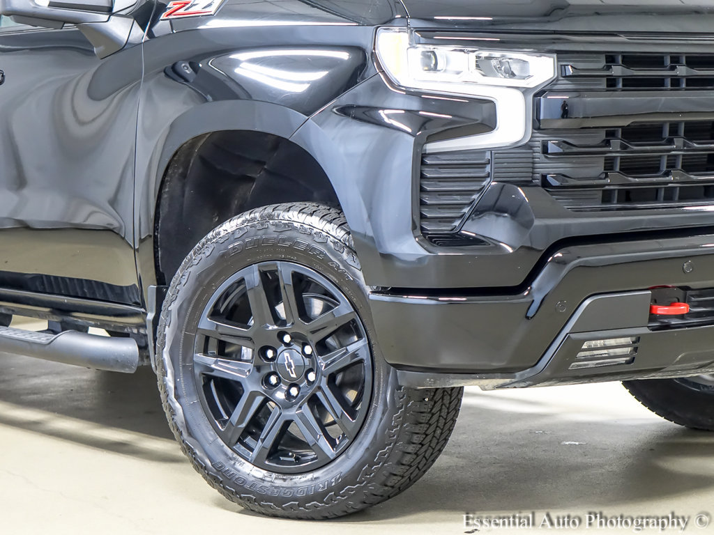 Used 2025 Chevrolet Silverado 1500 LT Trail Boss w/ LT Trail Boss Premium Package AWD/4WD image 4