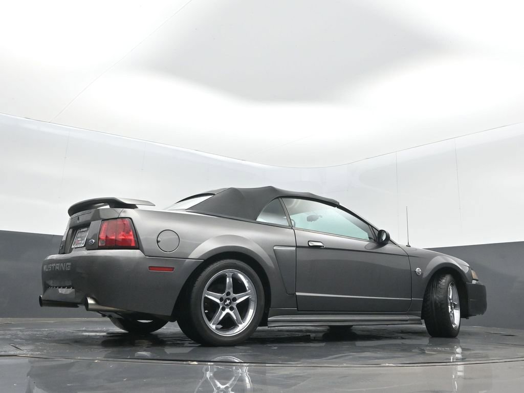 Used 2004 Ford Mustang GT RWD image 25