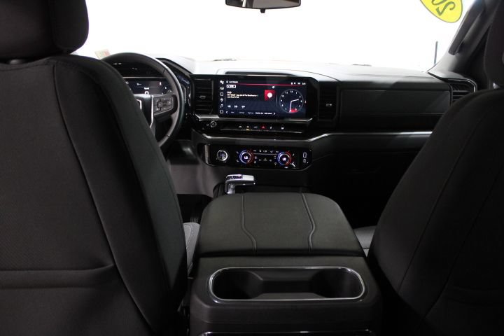 Used 2024 GMC Sierra 1500 Elevation w/ LPO, Elevation Black Package AWD/4WD image 33