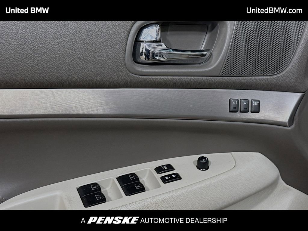 Used 2013 INFINITI G37 Journey w/ Premium Pkg image 3