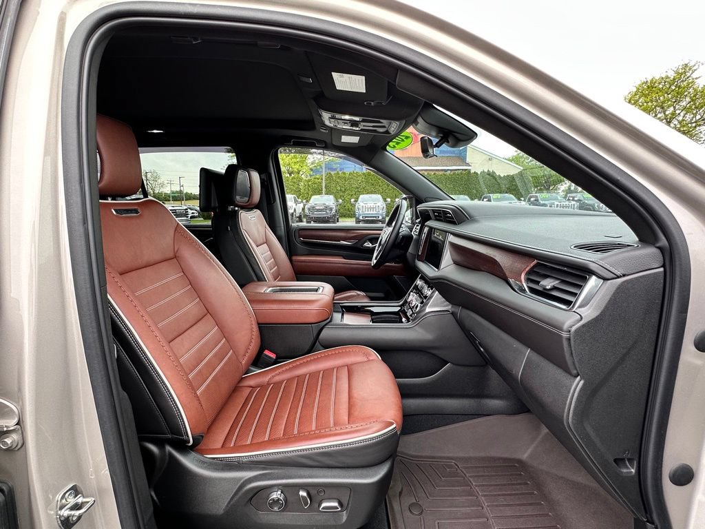 Certified 2023 GMC Yukon Denali Ultimate AWD/4WD image 11