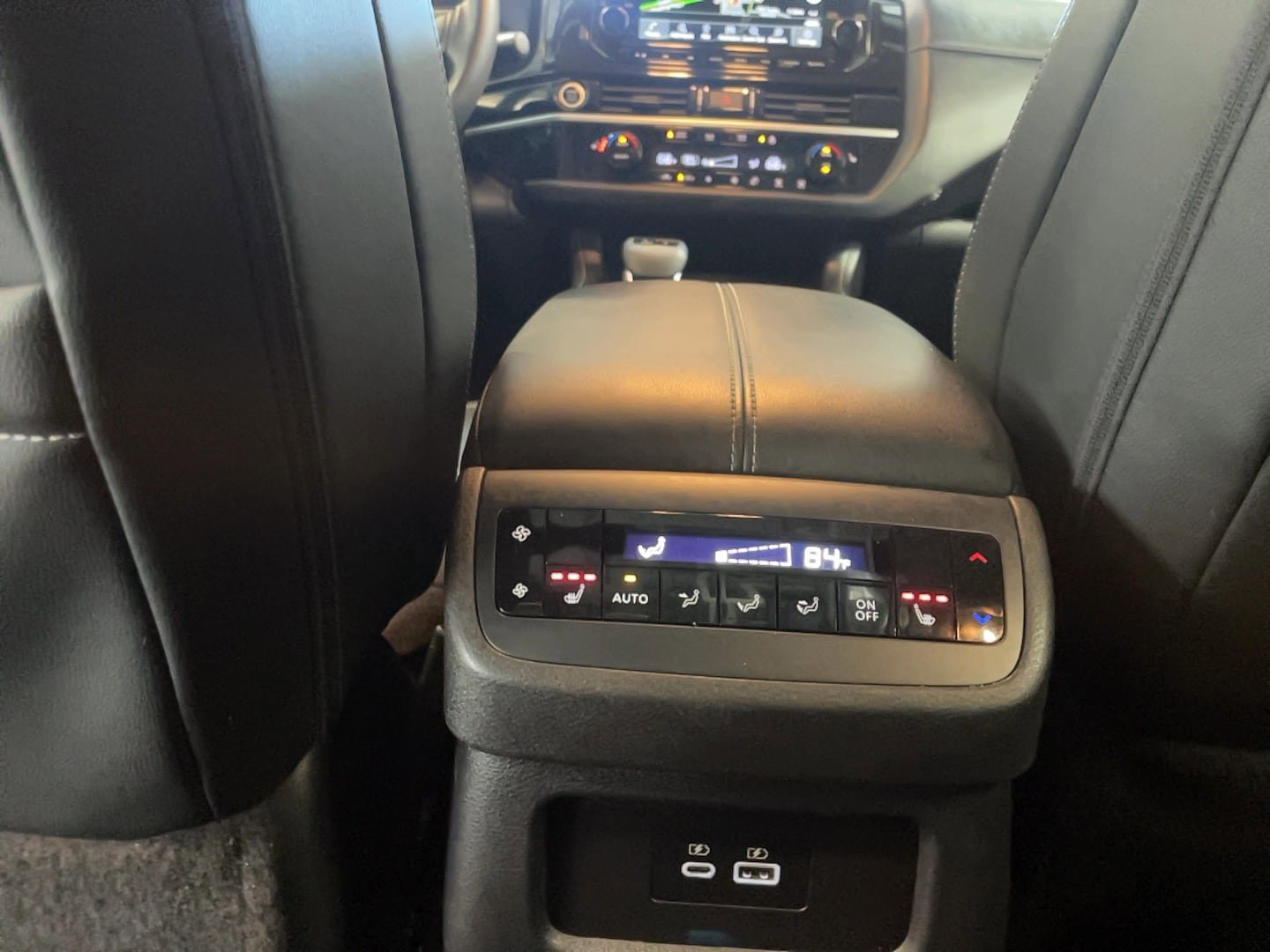 Used 2024 Nissan Pathfinder SL w/ SL Premium Package AWD/4WD image 7
