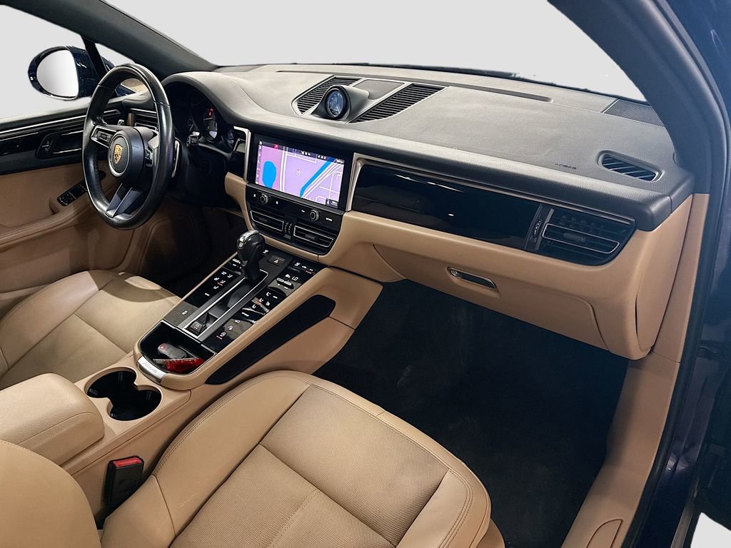 Used 2022 Porsche Macan image 30