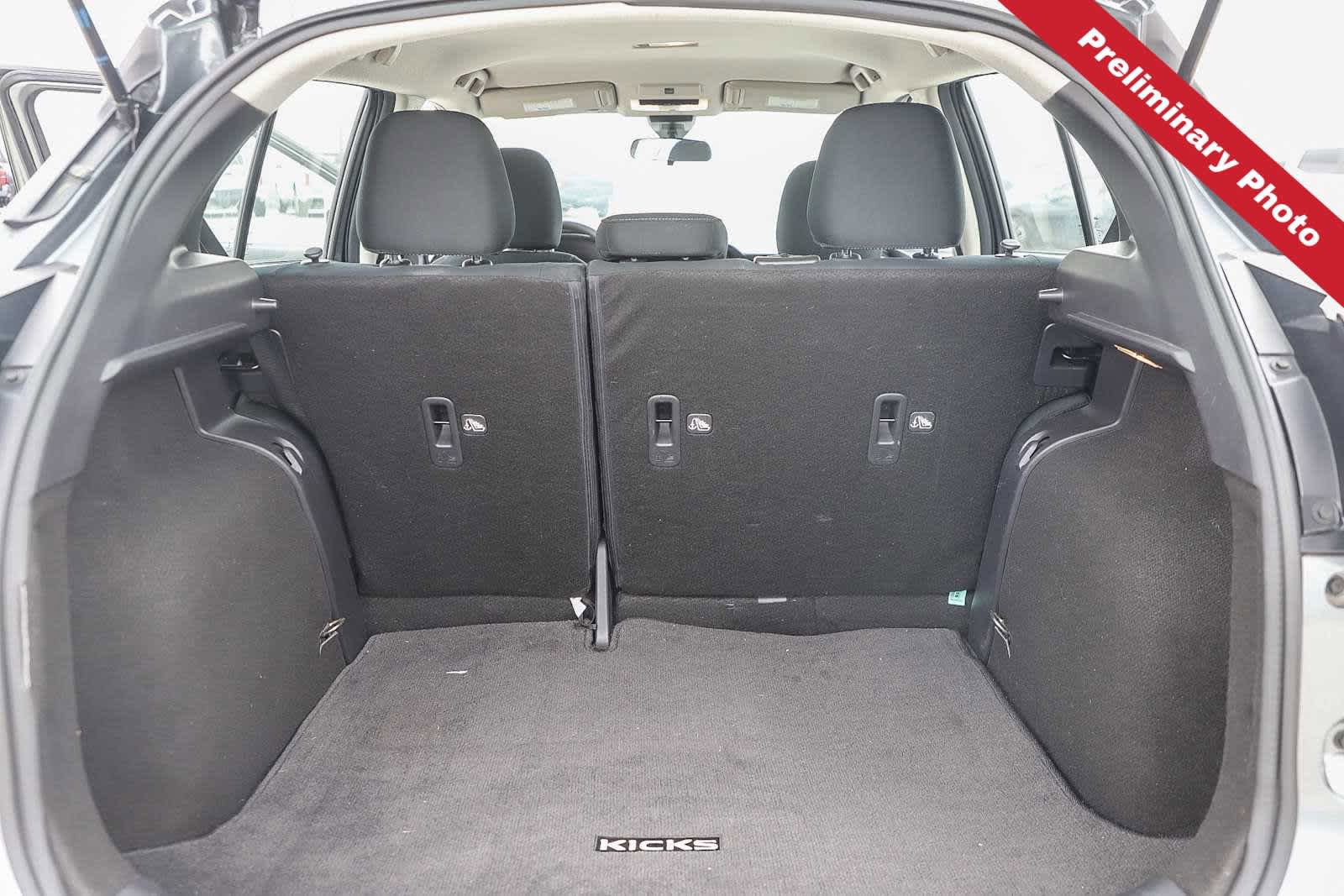 Used 2024 Nissan Kicks SV FWD image 11
