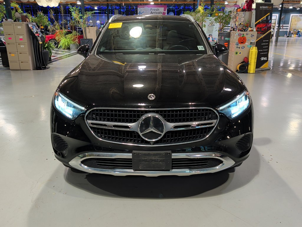 Used 2023 Mercedes-Benz GLC 300 4MATIC image 5
