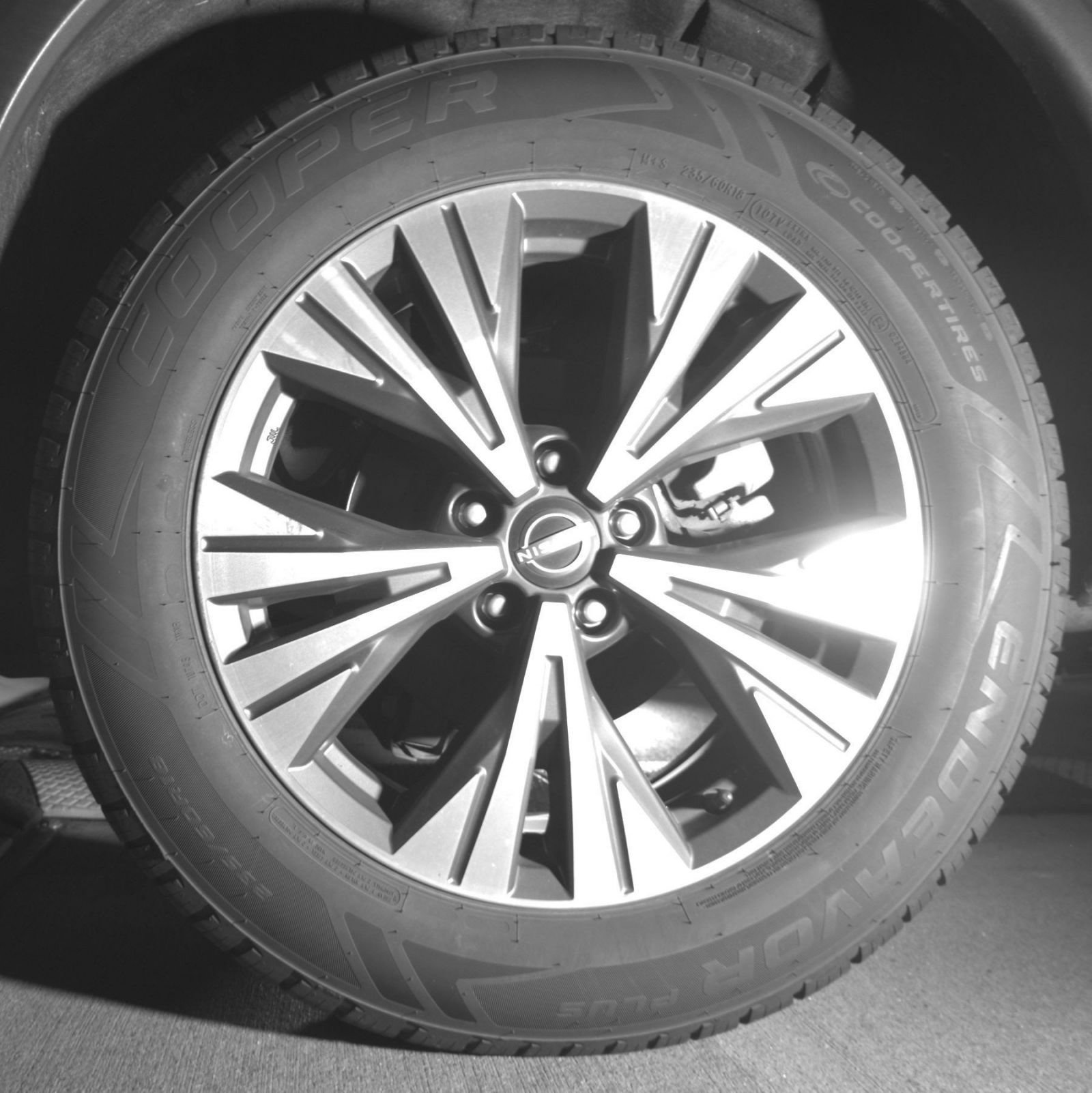 Used 2023 Nissan Rogue SV FWD image 17